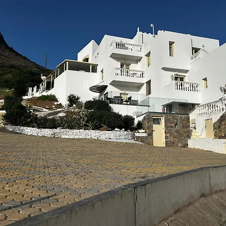 - Sleeps 10 - Parking - Garden - Pool * Hersonissos (Crete)