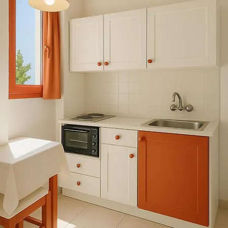 - Sleeps 10 - Parking - Garden - Pool 公寓 赫索尼索斯