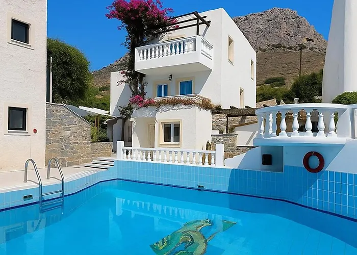 - Sleeps 10 - Parking - Garden - Pool Lägenhet *