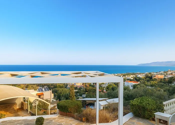 - Sleeps 10 - Parking - Garden - Pool * Hersonissos (Crete)